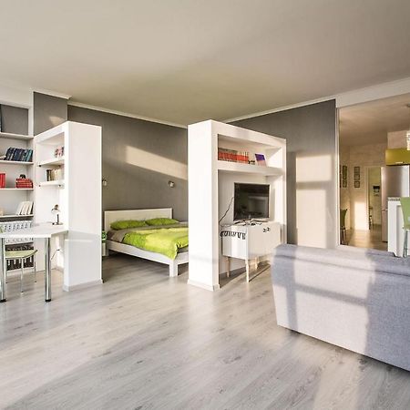 Gagarin Plaza Apartment 70 Square Metres On 12Th Floor Одесса Экстерьер фото