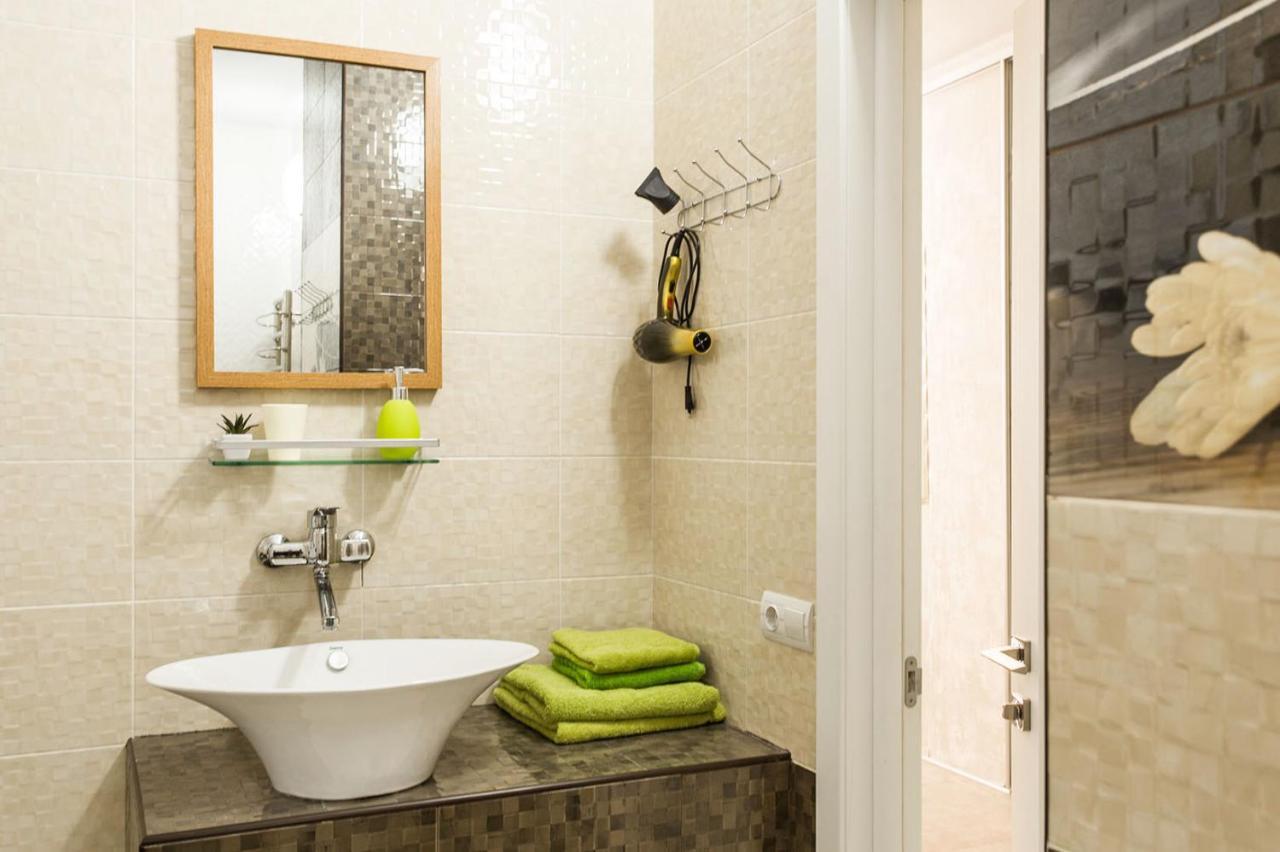 Gagarin Plaza Apartment 70 Square Metres On 12Th Floor Одесса Экстерьер фото
